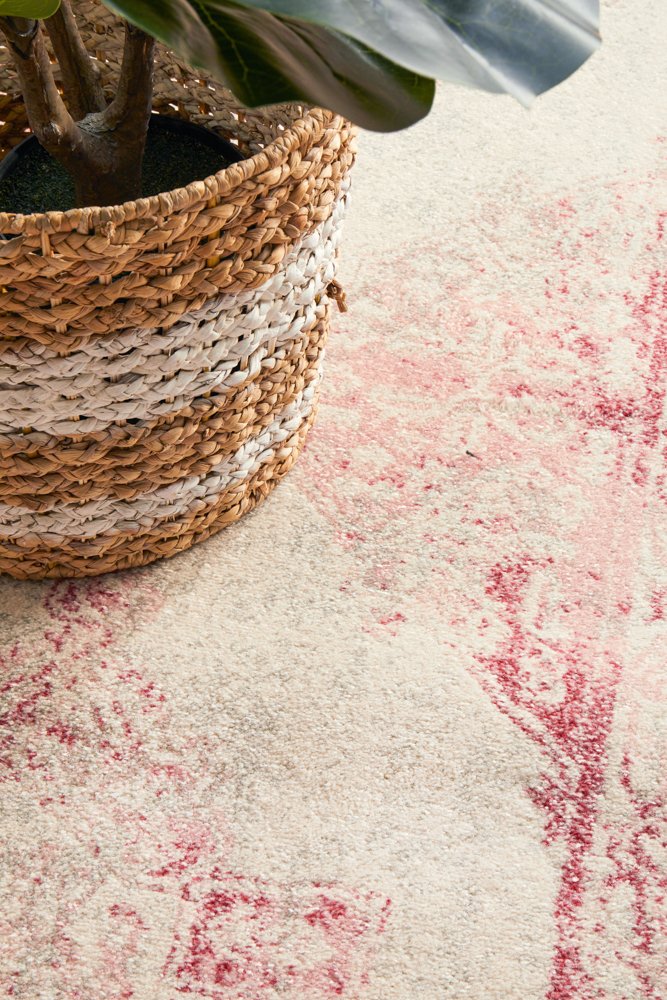 Avalon Rose Runner