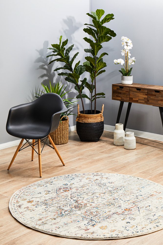 Courtney Silver Round Rug