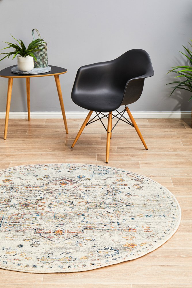 Courtney Silver Round Rug