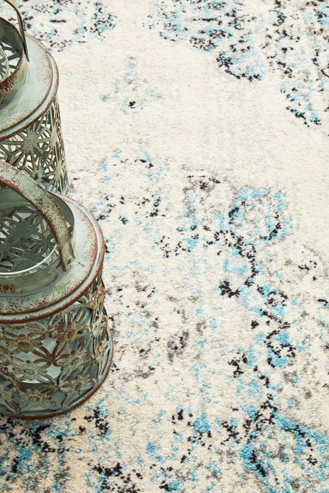 Chelsea White Runner