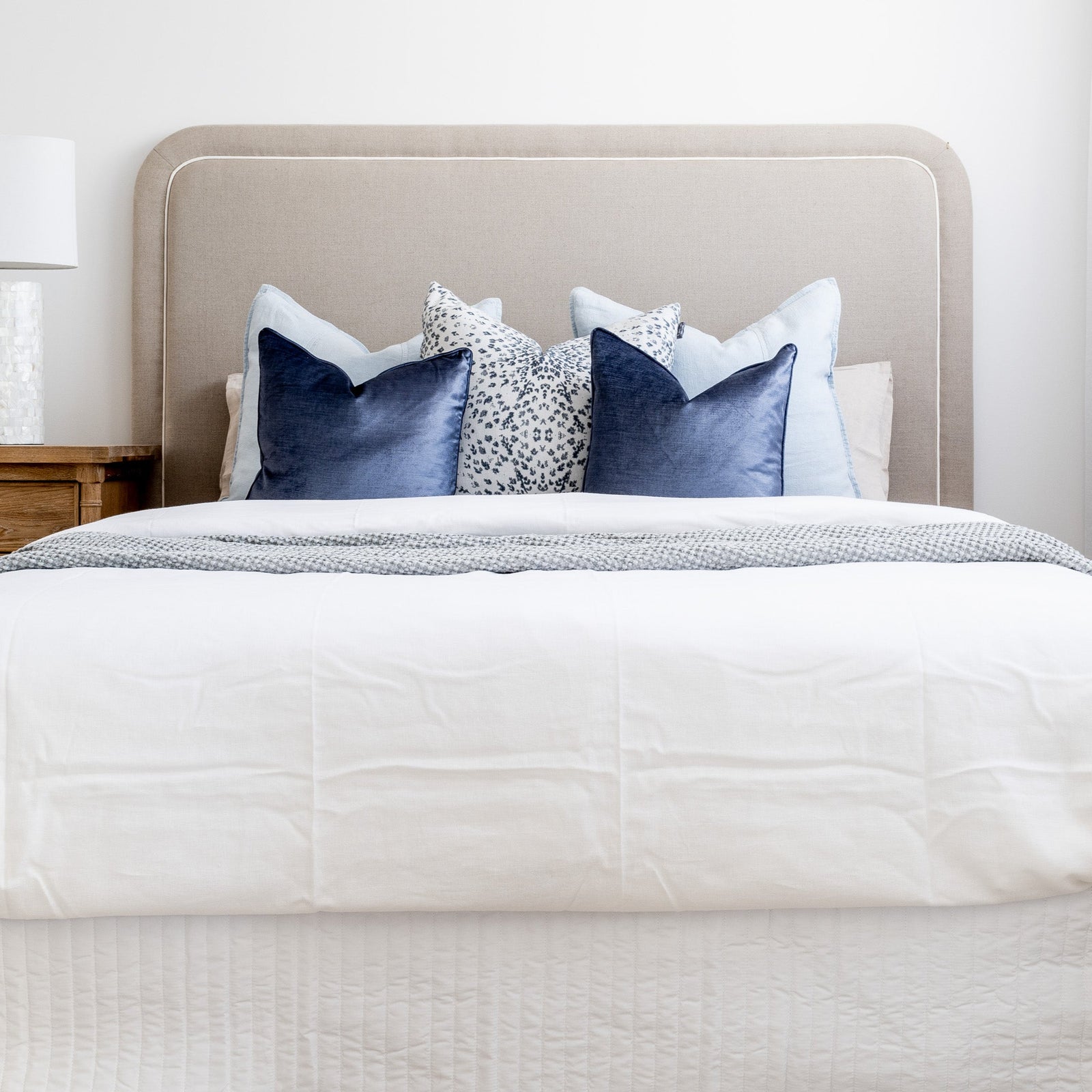 Grace Curved Deluxe Bedhead Queen Oatmeal White Piping
