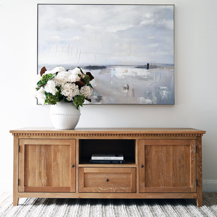 Regency Medium Entertainment Unit