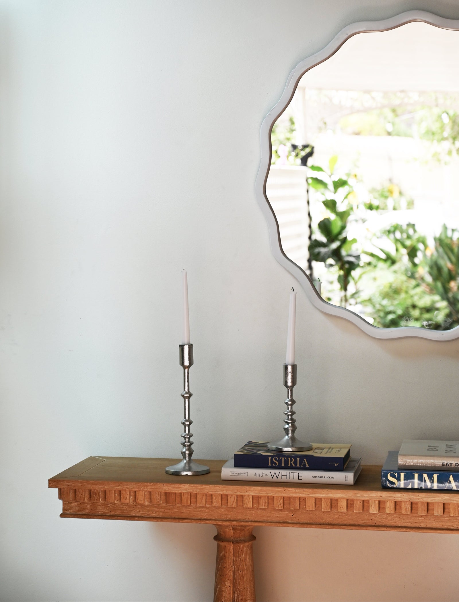 Wave White Round Mirror