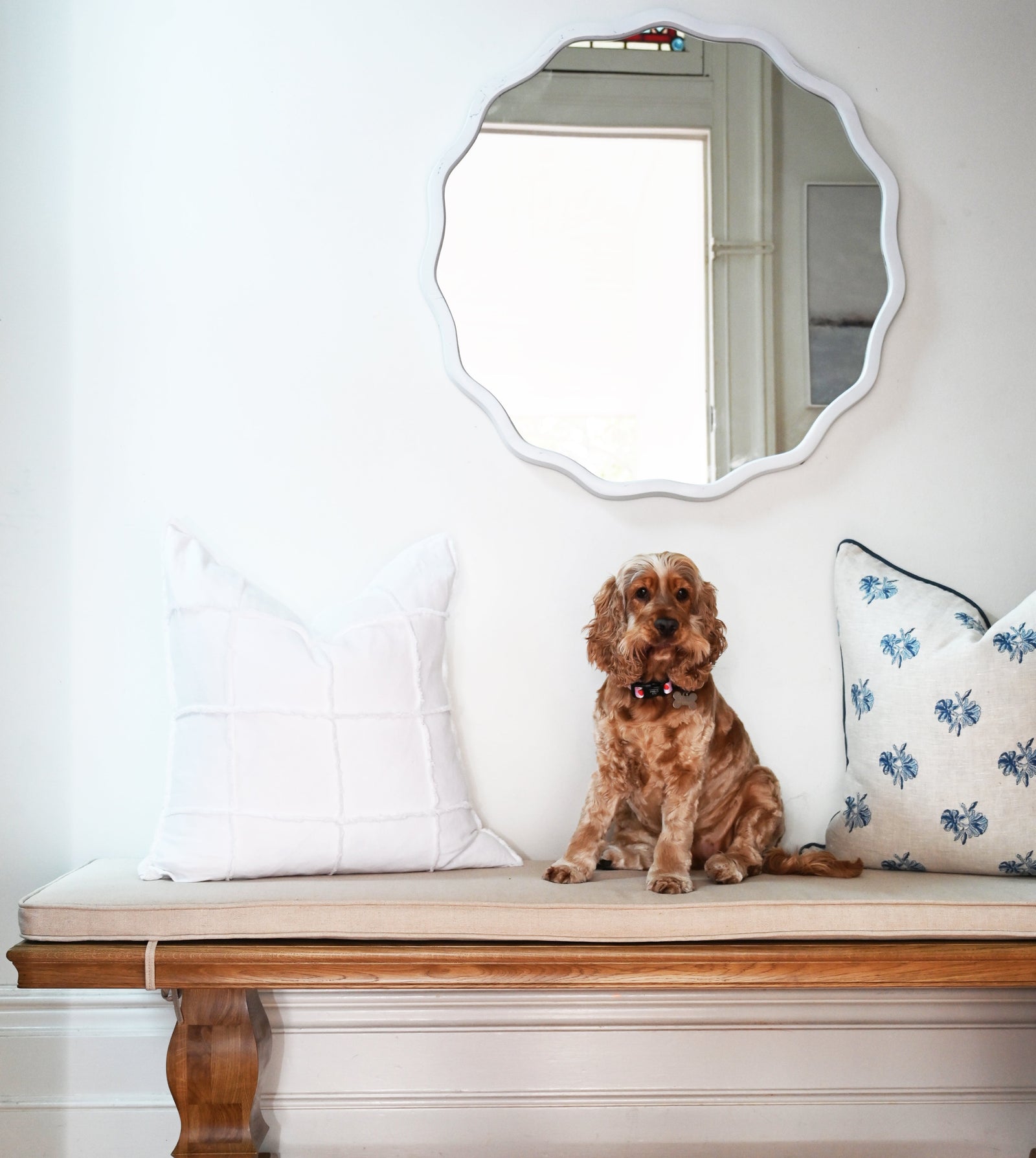 Wave White Round Mirror