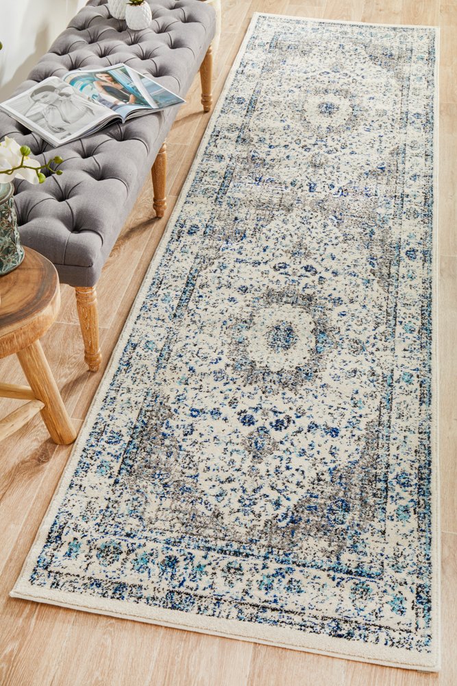 Mist White Transitional Round Runner