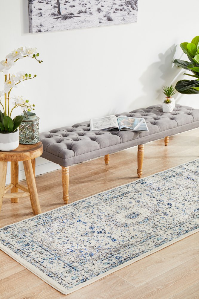 Mist White Transitional Round Runner