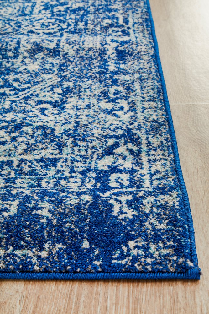 Contrast Navy Transitional Runner