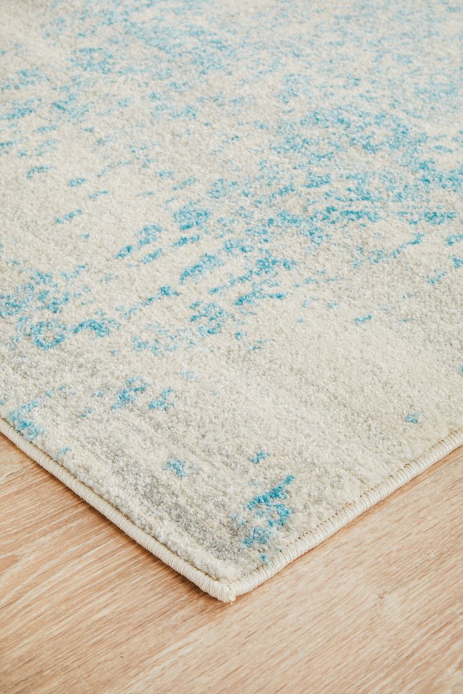 Glacier White Blue Transitional Runner