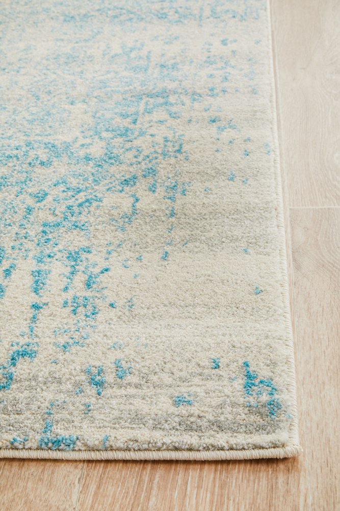 Glacier White Blue Transitional Runner