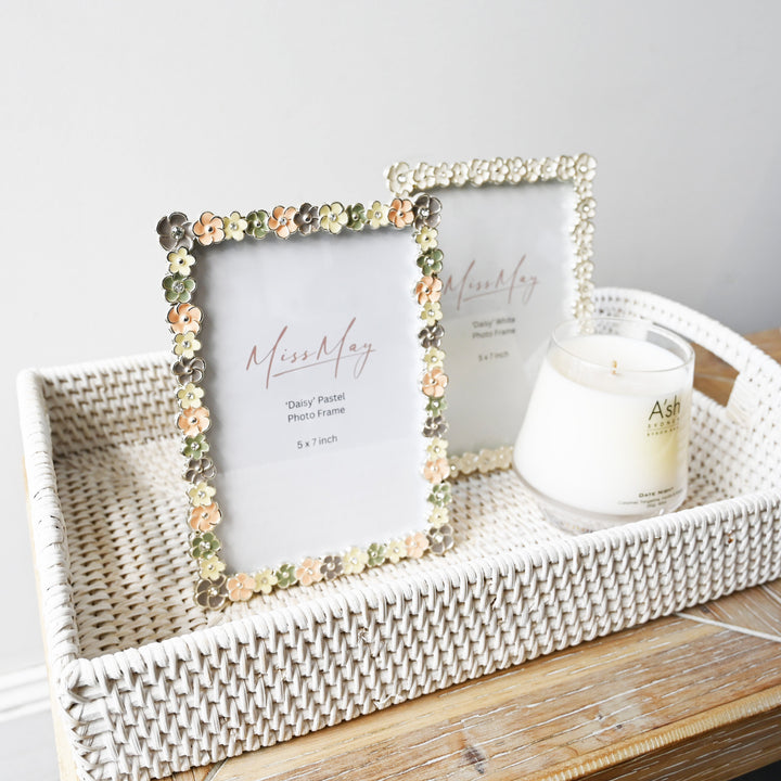 Daisy pastel photo frame