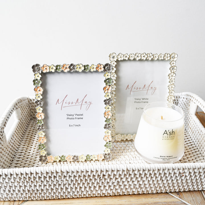 Daisy pastel photo frame