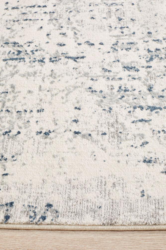 Farah Distressed Contemporary Runner