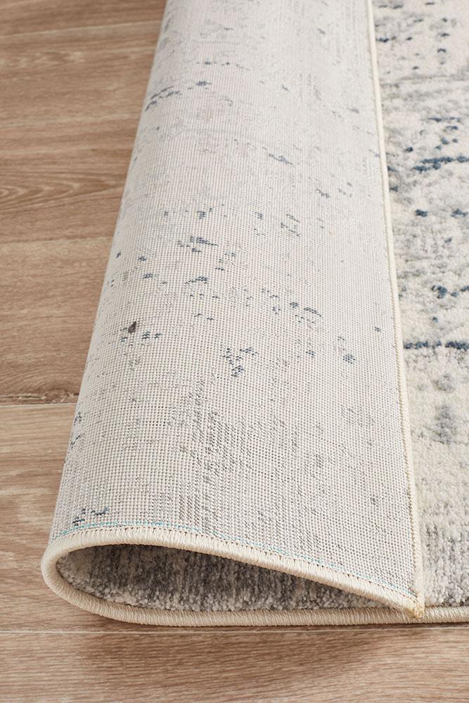 Farah Distressed Contemporary Runner