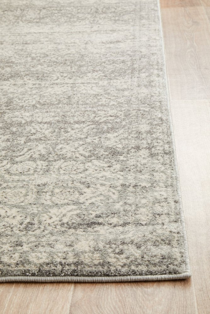 Gwyneth Stunning Transitional Silver Runner
