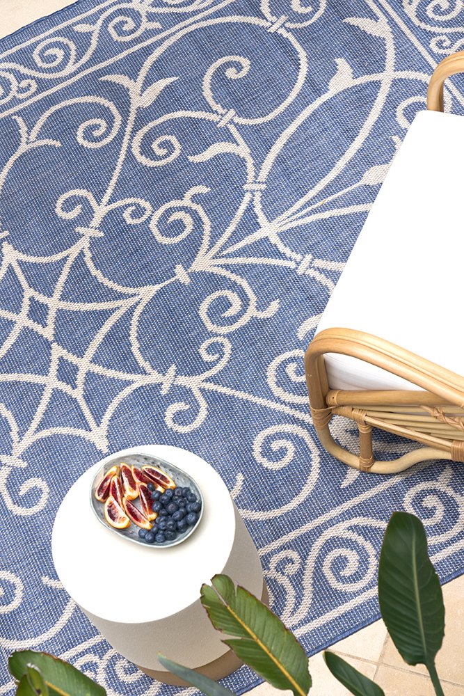 Alfresco Rug on Patio – Newport Remy Hamptons Blue Outdoor Rug