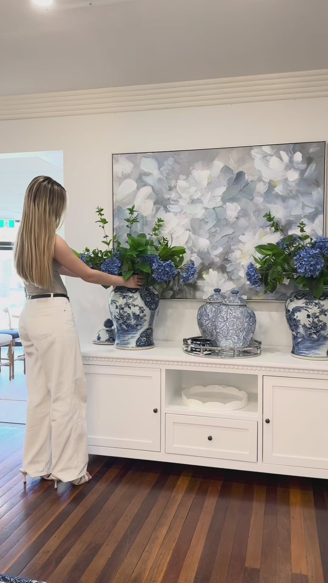 Regency Medium Entertainment Unit