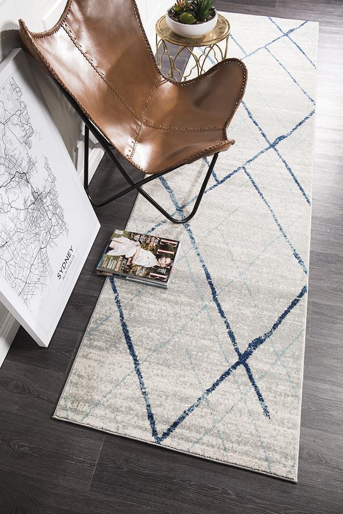 Oasis Noah White Blue Contemporary Runner